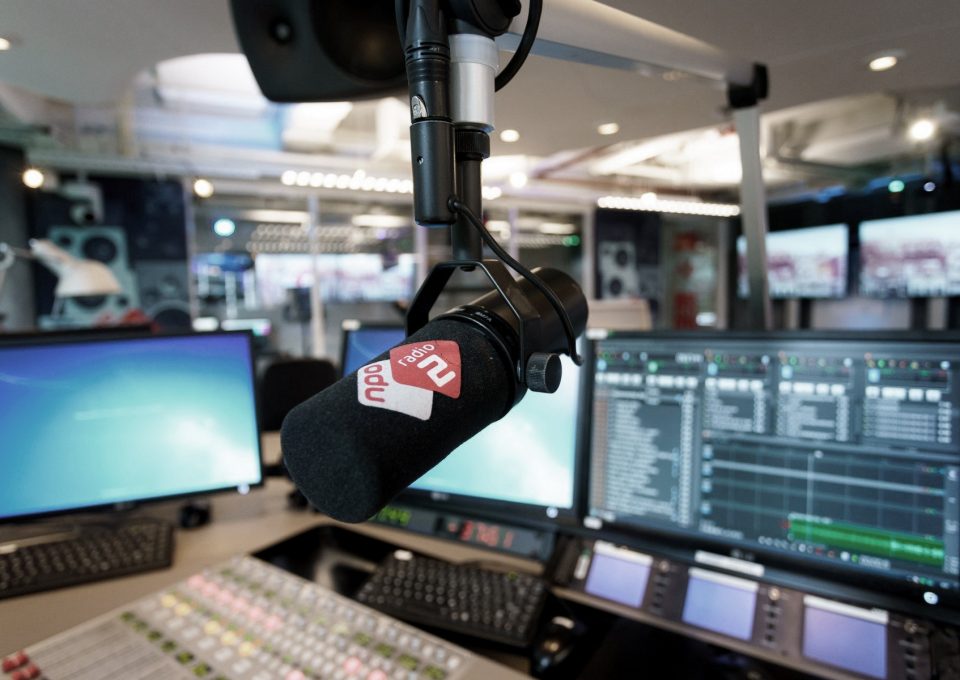 1920 Nporadio2Studio Creditsnpo Michelschnater 36