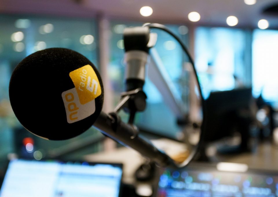 1920 Nporadio5Studio Creditsnpo Michelschnater 3